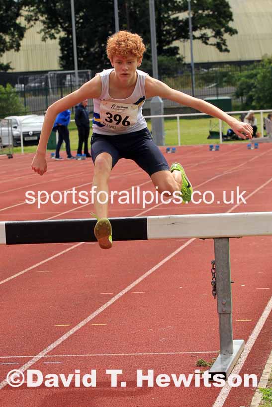 Mens under-17s 1500 metres steeplechase, 2023 Northern Under-13s, Under-15s and Under-17s, Middlesbrough.  Photo: David T. Hewitson/Sports for All Pics